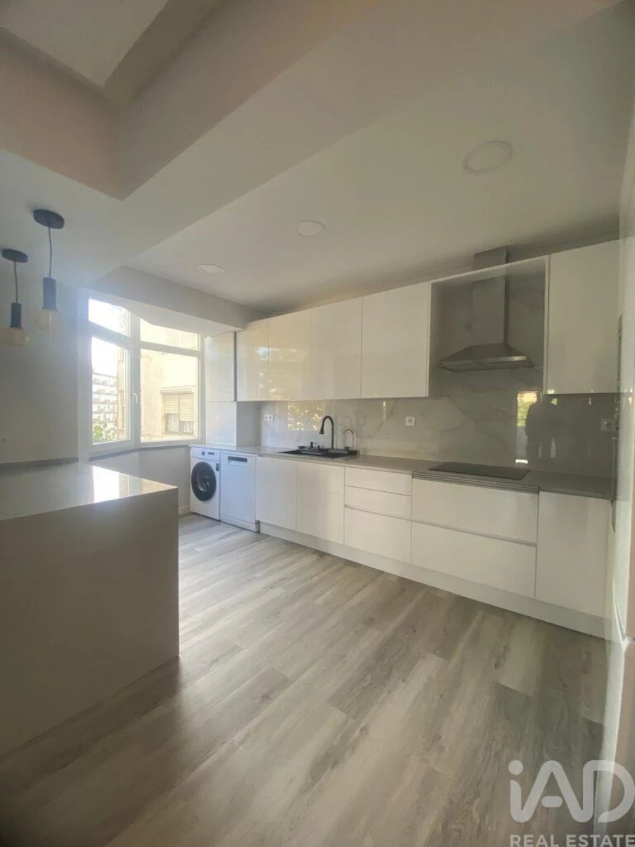 Apartamento T2 para Venda em Corroios Foto 3