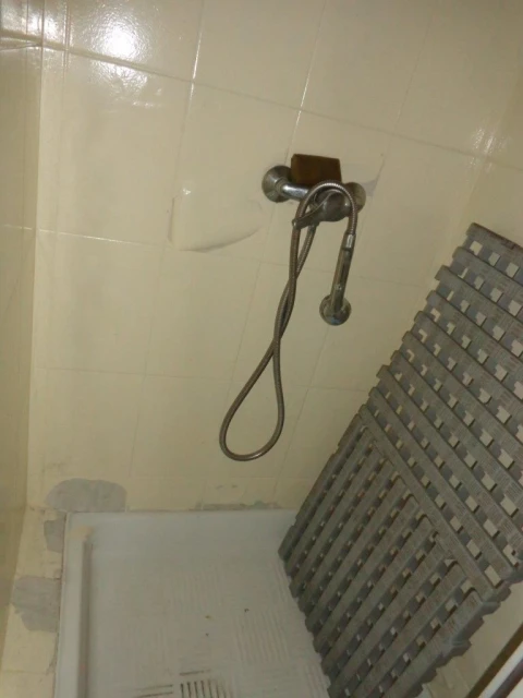 Armazém para Arrendamento em Canelas