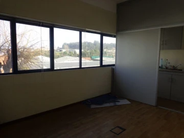 Armazém para Arrendamento em Canelas