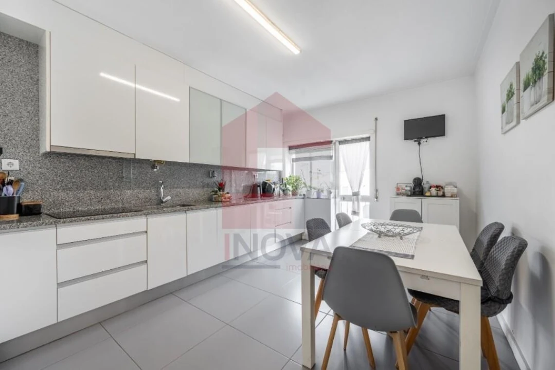 Apartamento T2 para Venda em Vila Verde e Barbudo Foto 1