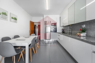 Apartamento T2 para Venda em Vila Verde e Barbudo