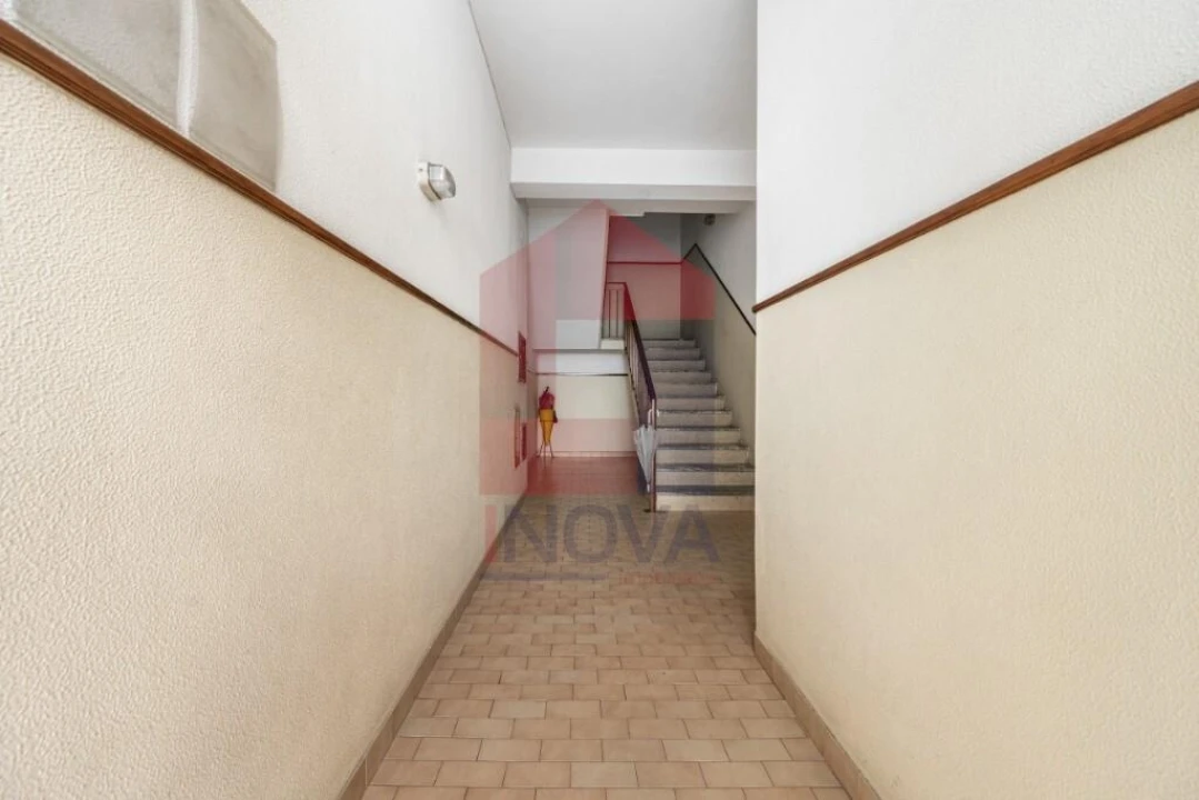 Apartamento T2 para Venda em Vila Verde e Barbudo Foto 18