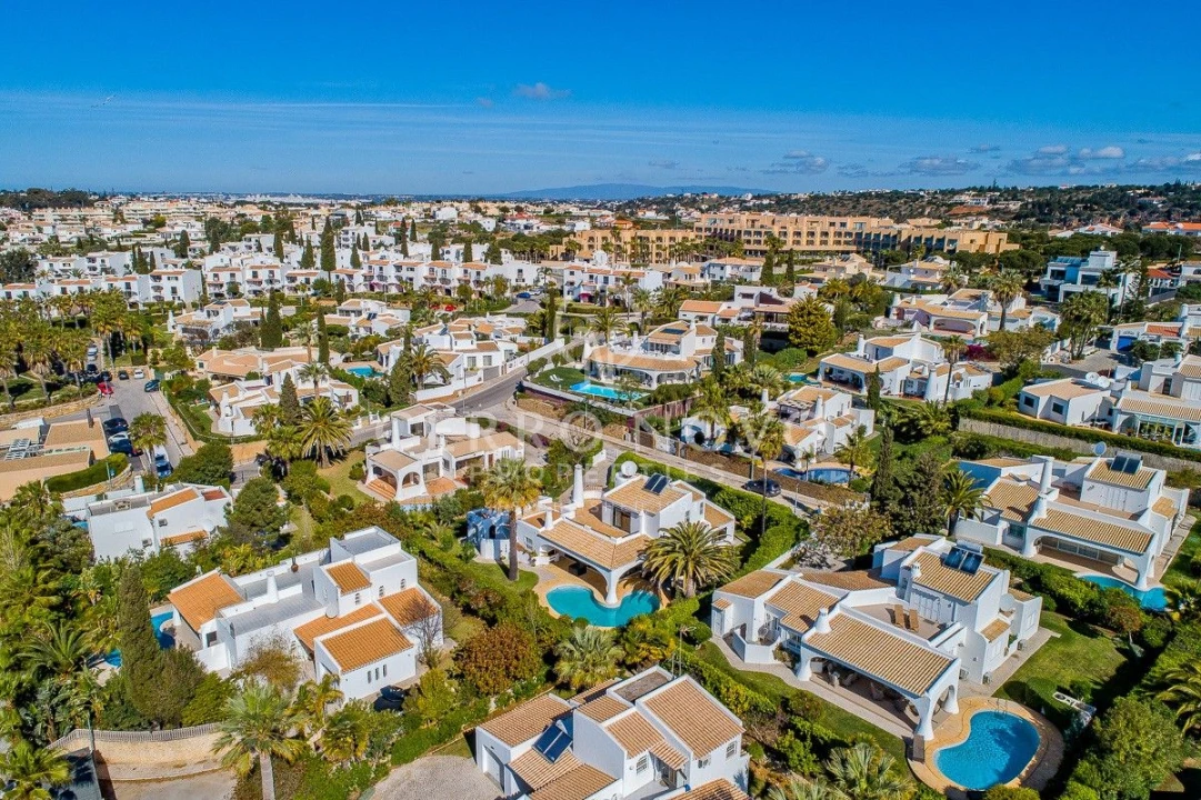 Apartamento T2 para Venda em Albufeira e Olhos de Água Foto 17