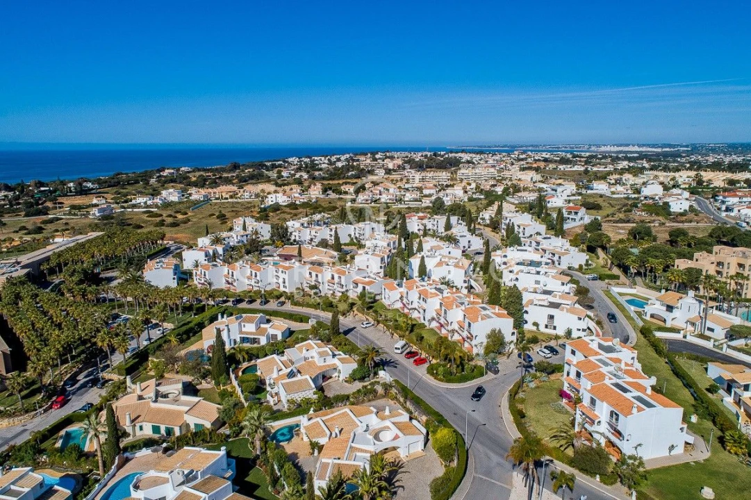 Apartamento T2 para Venda em Albufeira e Olhos de Água Foto 1