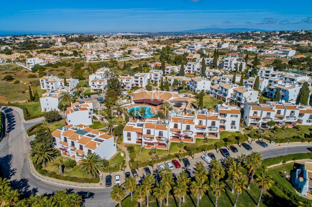 Apartamento T2 para Venda em Albufeira e Olhos de Água Foto 13