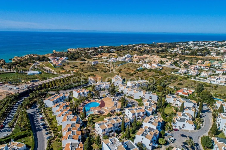 Apartamento T2 para Venda em Albufeira e Olhos de Água Foto 2