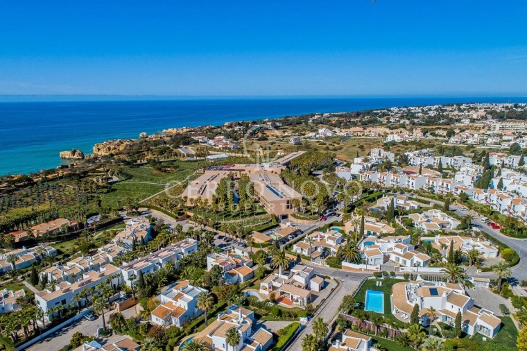 Apartamento T2 para Venda em Albufeira e Olhos de Água Foto 22