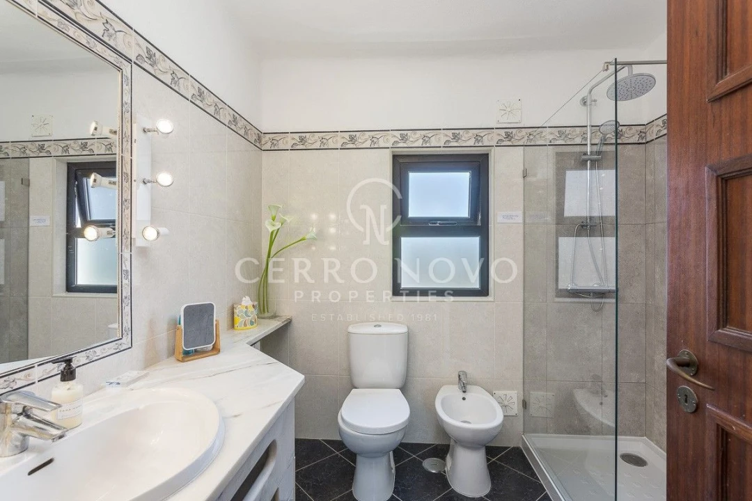 Apartamento T2 para Venda em Albufeira e Olhos de Água Foto 32