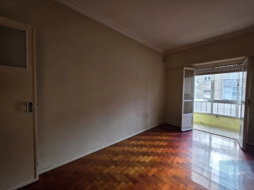 Apartamento T3 para Venda em São Domingos de Benfica