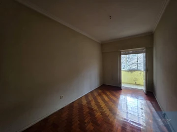 Apartamento T3 para Venda em São Domingos de Benfica