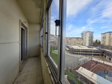 Apartamento T3 para Venda em São Domingos de Benfica