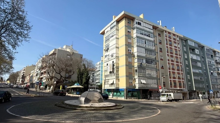 Apartamento T3 para Venda em Benfica