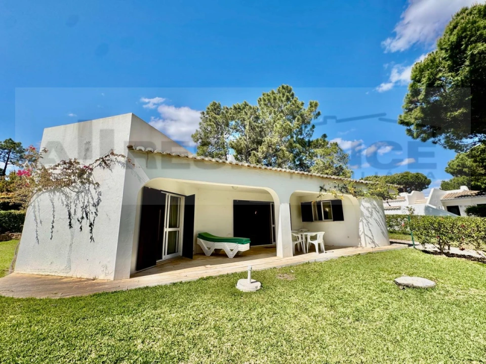 Moradia T3 para Venda em Albufeira e Olhos de Água Foto 1