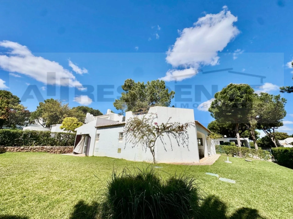 Moradia T3 para Venda em Albufeira e Olhos de Água Foto 45