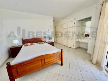 Moradia T3 para Venda em Albufeira e Olhos de Água