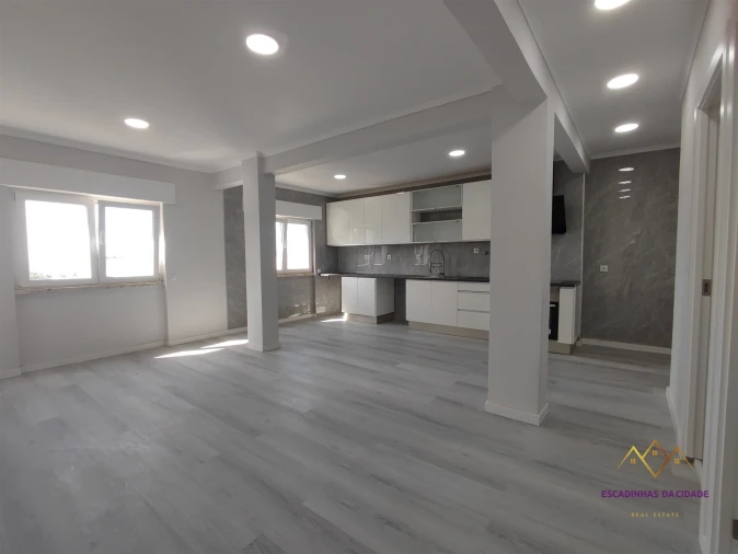Apartamento T2 para Venda em Setubal (São Sebastião) Foto 2