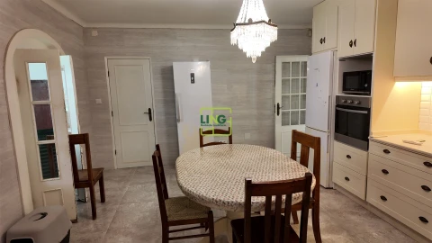 Moradia T3 para Venda em Monfortinho e Salvaterra do Extremo
