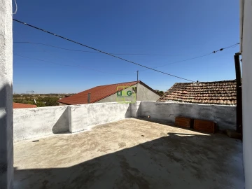 Moradia T4 para Venda em Benquerenças