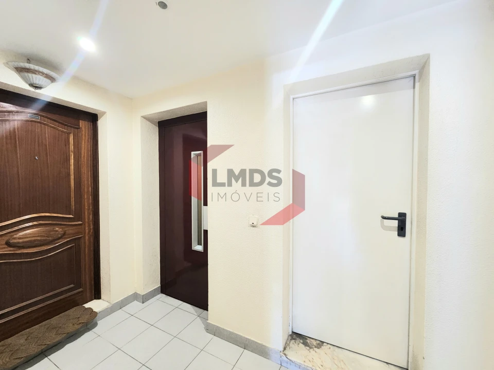 Apartamento T2 para Venda em Oliveira do Douro Foto 5