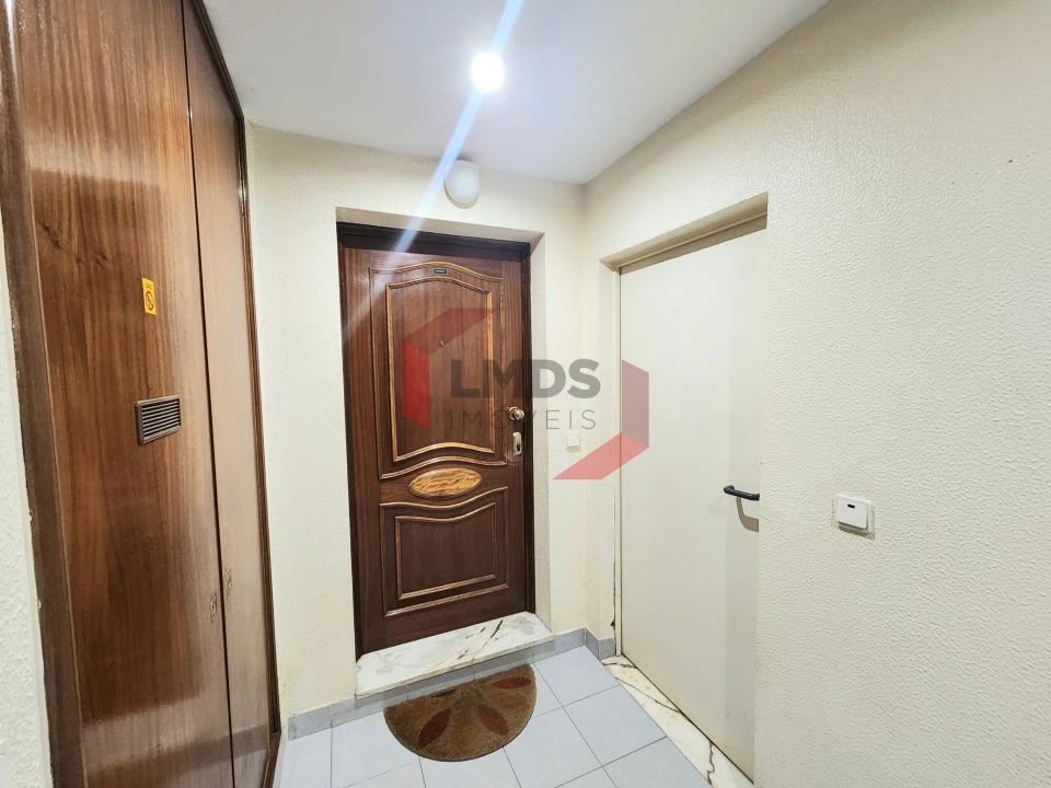Apartamento T2 para Venda em Oliveira do Douro Foto 6