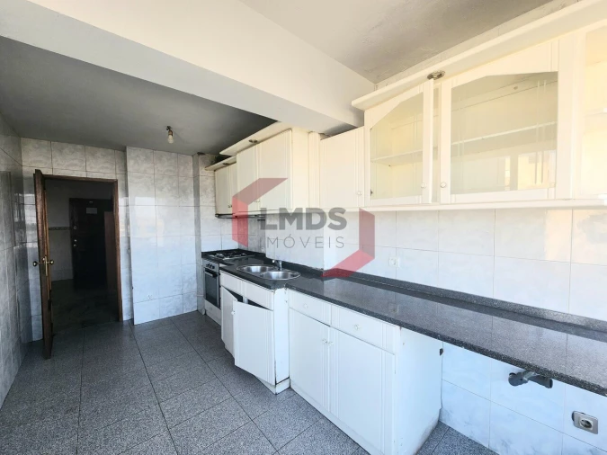 Apartamento T3 para Venda em Oliveira do Douro Foto 17