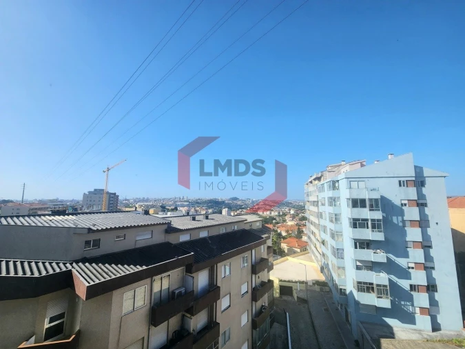 Apartamento T3 para Venda em Oliveira do Douro Foto 19