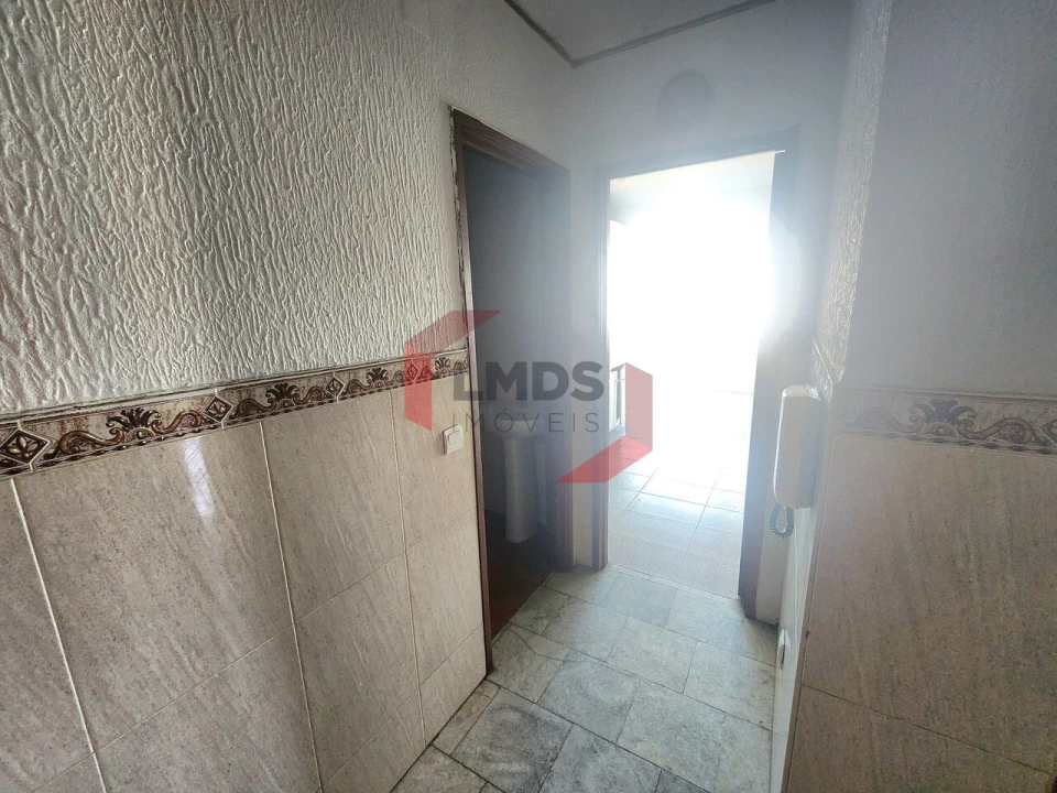 Apartamento T3 para Venda em Oliveira do Douro Foto 13