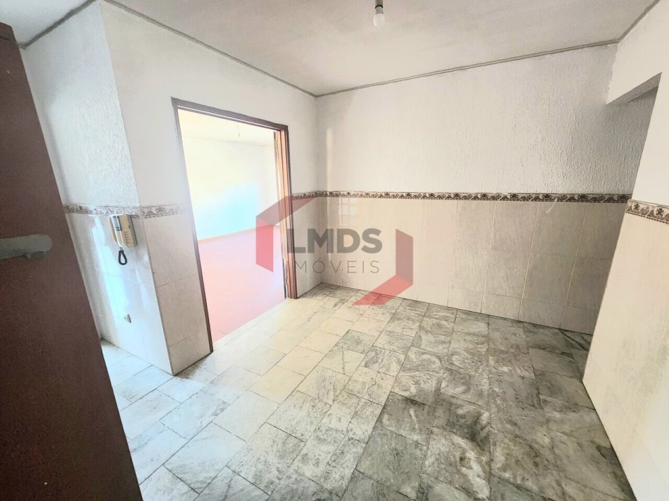 Apartamento T3 para Venda em Oliveira do Douro Foto 6