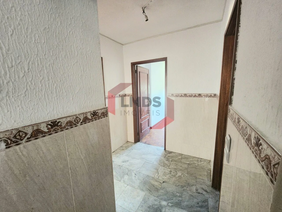 Apartamento T3 para Venda em Oliveira do Douro Foto 20
