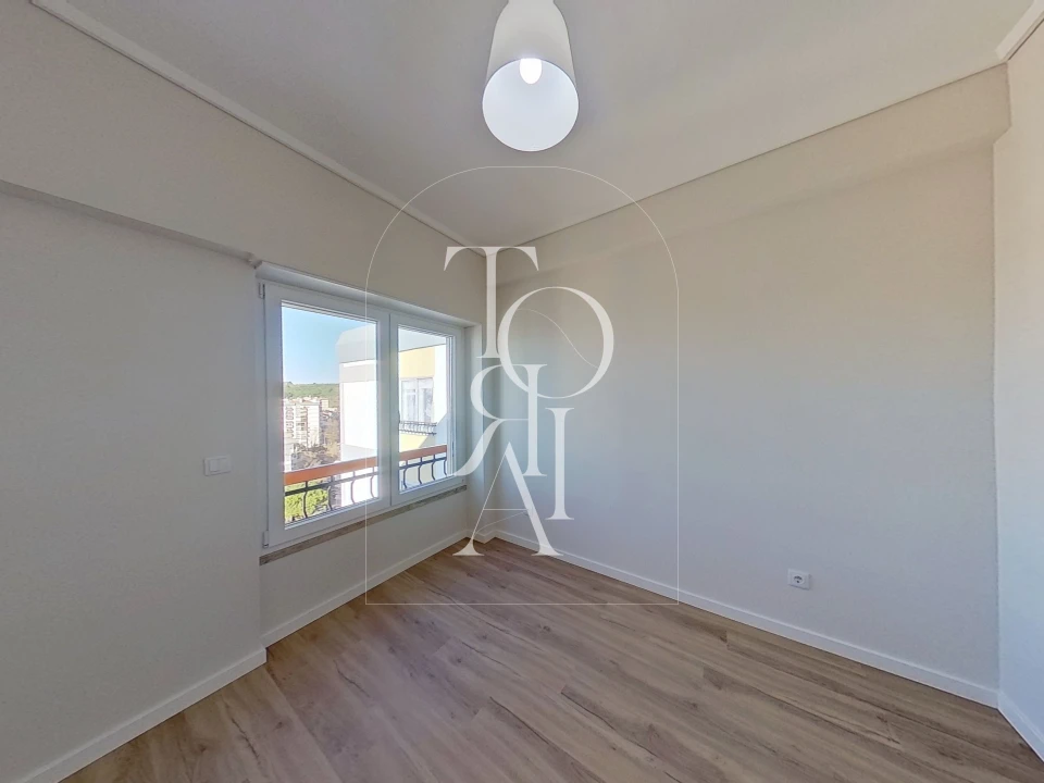 Apartamento T3 para Venda em Carnaxide e Queijas Foto 16