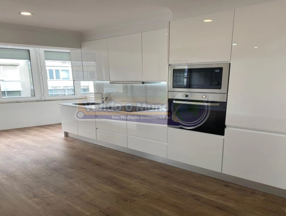 Apartamento T3 para Venda em Falagueira-Venda Nova Foto 3
