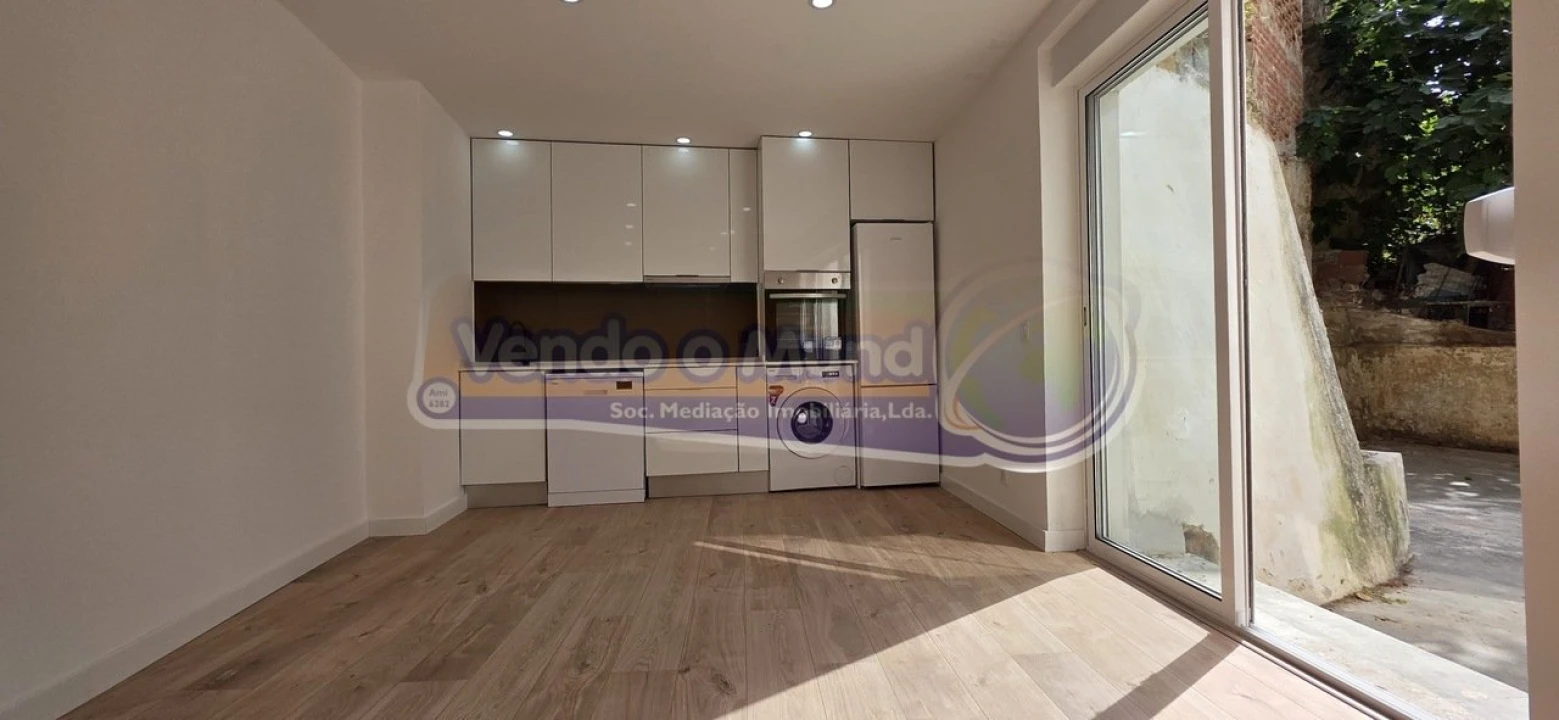 Apartamento T3 para Venda em Alverca do Ribatejo e Sobralinho Foto 2