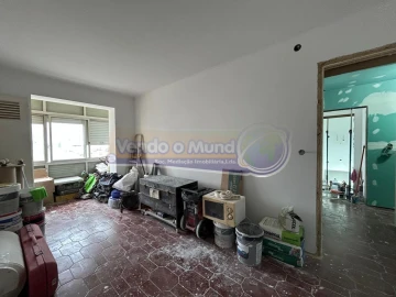 Apartamento T1 para Venda em Águas Livres