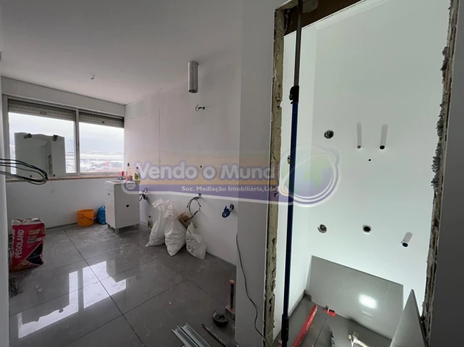Apartamento T1 para Venda em Águas Livres Foto 5
