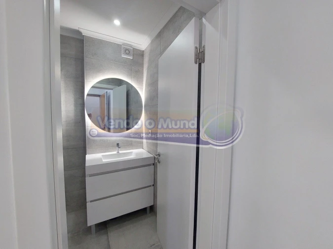 Apartamento T1 para Venda em Águas Livres Foto 4