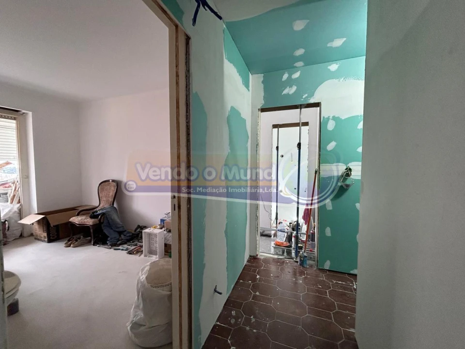 Apartamento T1 para Venda em Águas Livres Foto 14