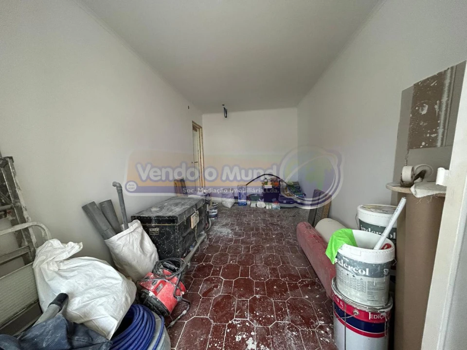Apartamento T1 para Venda em Águas Livres Foto 13