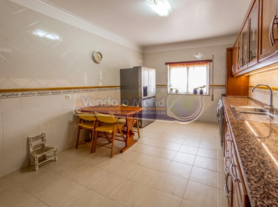 Apartamento T3 para Venda em Benavente Foto 5