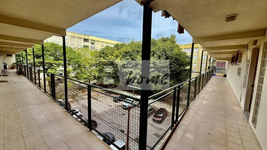 Apartamento T2 para Venda em Caparica e Trafaria Foto 2