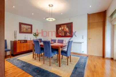 Moradia T8 para Venda em Gondomar (São Cosme), Valbom e Jovim