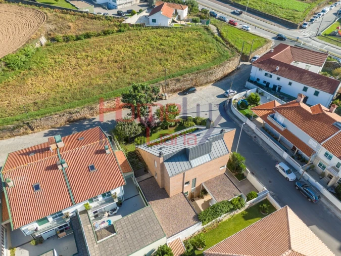 Moradia T4 para Venda em Gondomar (São Cosme), Valbom e Jovim Foto 95