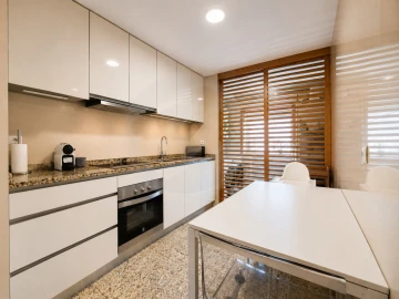 Apartamento T3 para Venda em Aver-O-Mar, Amorim e Terroso