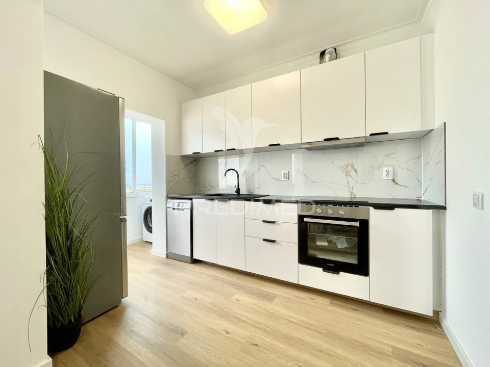 Apartamento T3 para Venda em Olhão Foto 4