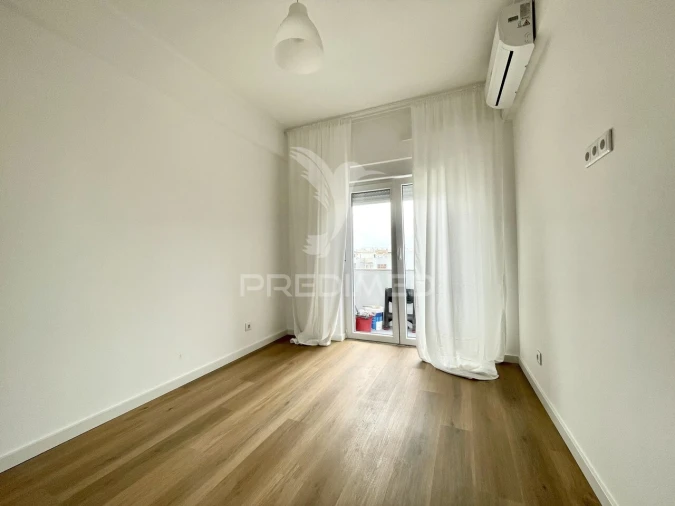 Apartamento T3 para Venda em Olhão Foto 13