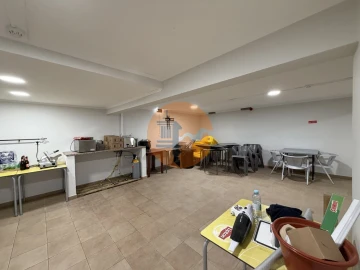 Loja para Arrendamento em Vila Real de Santo Antonio