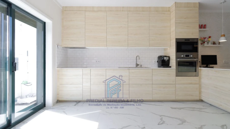 Moradia T3 para Venda em Fânzeres e São Pedro da Cova Foto 4