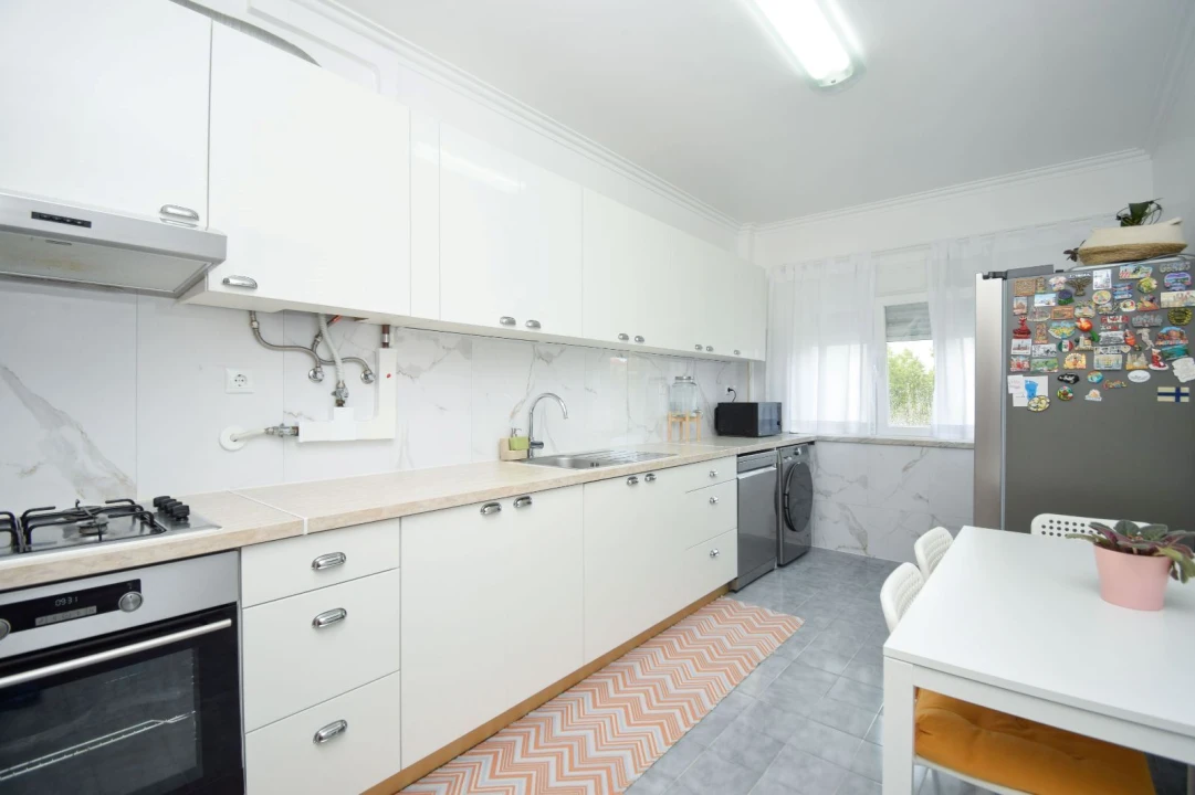 Apartamento T2 para Venda em Massamá e Monte Abraão Foto 8