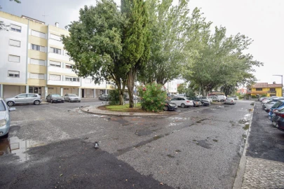 Apartamento T2 para Venda em Massamá e Monte Abraão