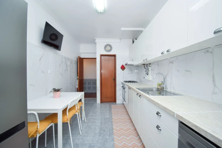 Apartamento T2 para Venda em Massamá e Monte Abraão Foto 10