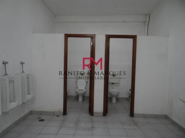 Armazém para Arrendamento em Valongo
